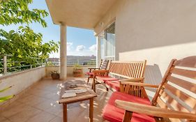 Romantic Oasis Apartments
